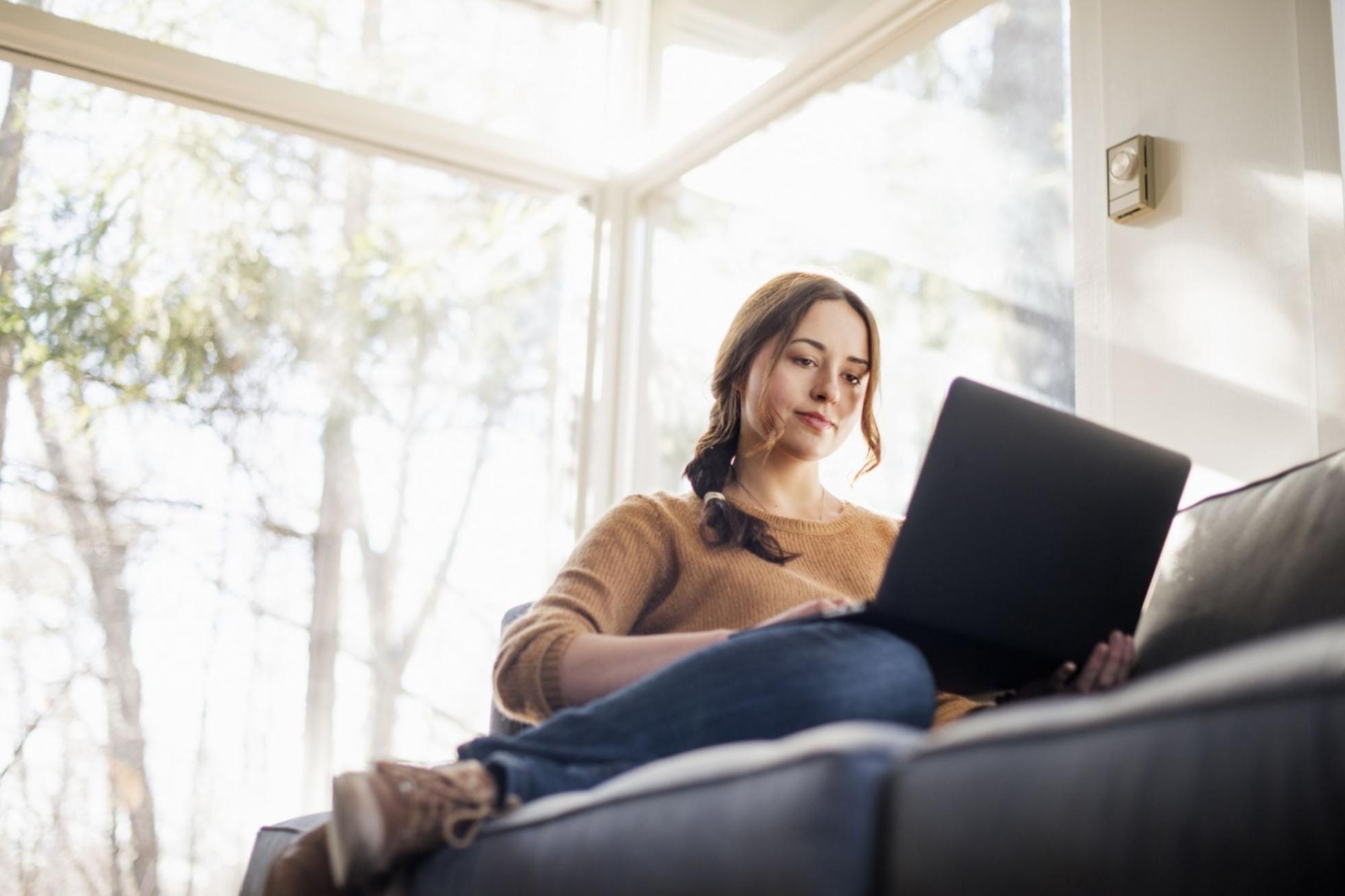 Programul nostru de învățare SEO oferă instruire practică și rezultate măsurabile